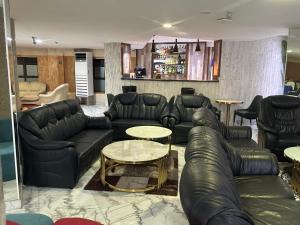 Gallery image of FOPROLUX PALACE hôtel in Douala +104 photos