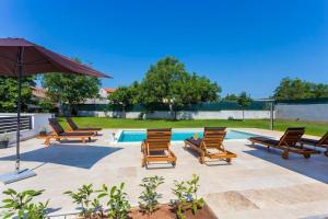 Bassein majutusasutuses Villa Anavi või selle lähedal