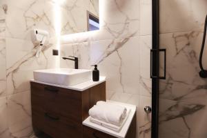 Ένα μπάνιο στο Sirion Apartments +3 φωτογραφίες