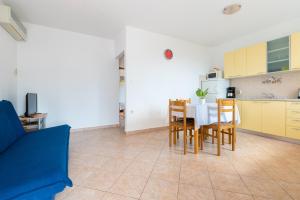 Köök või kööginurk majutusasutuses Am Südhang Gelegen Mit Meerblick +13 fotot