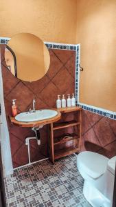 Ένα μπάνιο στο Bring Beer, bring drama