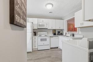 Köök või kööginurk majutusasutuses The Stay at Windaway