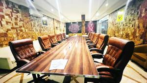 Οι επιχειρηματικές εγκαταστάσεις ή/και οι αίθουσες συνεδριάσεων στο 111 Premier