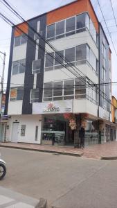 Tòa nhà nơi căn hộ tọa lạc