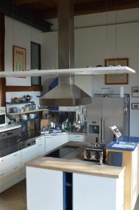 Köök või kööginurk majutusasutuses Ferienhaus In Weenzen Mit Großem Garten