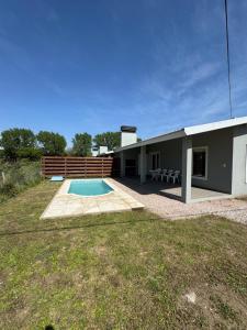 Bazén v ubytování ALOHA nebo v jeho okolí