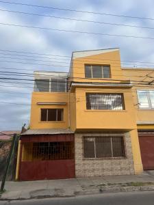 El edificio en el que está la casa de vacaciones 9 fotos más