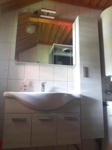 Koupelna v ubytování Ferienhaus Warmuth + 37 fotografií