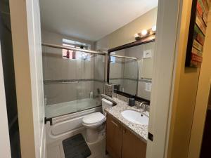 Phòng tắm tại Private Guesthouse Next to Mall & Skytrain