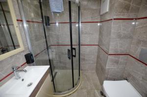 Koupelna v ubytování Tüm Palace Otel