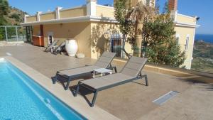 Πισίνα στο ή κοντά στο Ferienwohnung Für 8 Personen In Agia Pelagia, Kreta