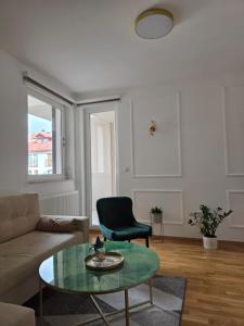 Khu vực ghế ngồi tại Apartman N Pale