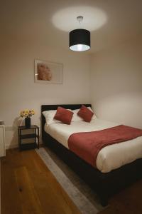 Voodi või voodid majutusasutuse Modern 2Bed Flat, Close to Gatwick&Central London toas