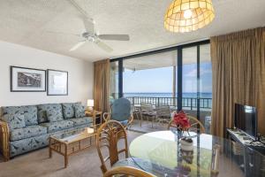 Χώρος καθιστικού στο Paki Maui #103 condo