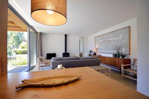 Χώρος καθιστικού στο Stilvolle Und Luxuriöse 2 Schlafzimmer Villa In Moledo