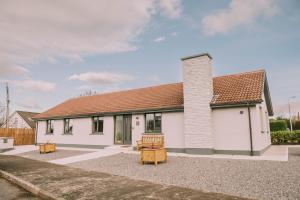 Το κτήριο όπου στεγάζεται  η παραθεριστική κατοικία