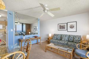Χώρος καθιστικού στο Paki Maui #103 condo
