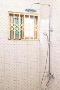 Ένα μπάνιο στο Ceasar Apartments