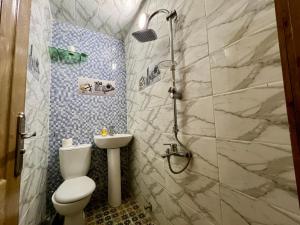 Et badeværelse på Fes Duplex Guesthouse - Comfort Room Medina