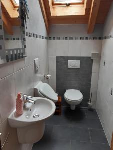 Ένα μπάνιο στο Ferienhaus Jutta +8 φωτογραφίες