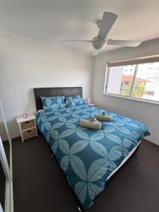 Postel nebo postele na pokoji v ubytování Waterfront Private Room in Labrador + 8 fotografií