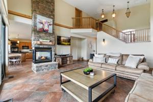 Khu vực ghế ngồi tại The Sanctuary at Prescott Downtown - Scenic Views