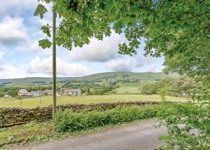 Loodusmaastik puhkepargi lähedal