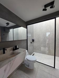 Ένα μπάνιο στο Macaw Eco Lodge