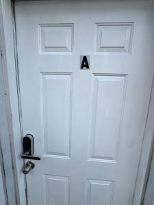 Φωτογραφία από το άλμπουμ του Julie's Cozy Haven - Peaceful Retreat σε Hempstead