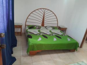 Postel nebo postele na pokoji v ubytování One bedroom apartment in the center with a pool + 10 fotografií