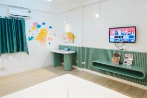 Μια τηλεόραση ή/και κέντρο ψυχαγωγίας στο Amphawahorsefarm