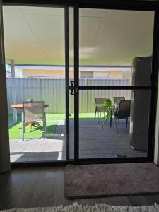 Balkón nebo terasa v ubytování R n M Guest House