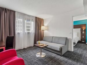Χώρος καθιστικού στο Mercure Paris Porte d'Orleans +106 φωτογραφίες