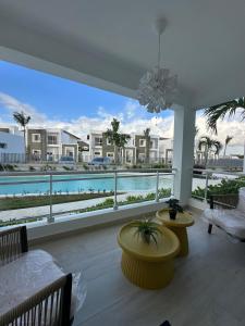 Hồ bơi trong/gần Garden Breeze Ghibli-Pool View