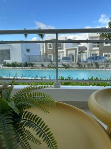 Hồ bơi trong/gần Garden Breeze Ghibli-Pool View