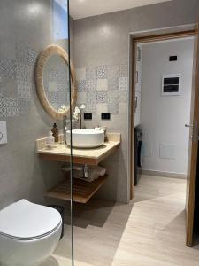 Phòng tắm tại Garden Breeze Ghibli-Pool View