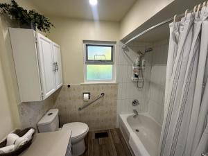 Ένα μπάνιο στο The Comfort Den +37 φωτογραφίες