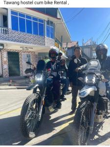 Επισκέπτες που μένουν στο Tawang Hostel and Bike rent