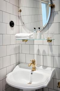 Kupatilo u objektu Max Brown Hotel Ku'damm, part of Sircle Collection