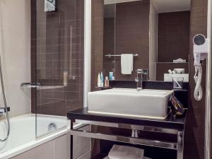 Koupelna v ubytování Aparthotel Adagio Marseille Timone