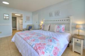 Voodi või voodid majutusasutuse Verandas - 808 toas +33 fotot