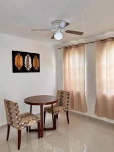 Χώρος καθιστικού στο Villas Cozumel con alberca +48 φωτογραφίες