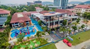 Bassein majutusasutuses The Bed Vacation Rajamangala Hotel või selle lähedal