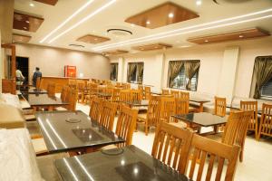 Φωτογραφία από το άλμπουμ του V1-One Bouteeque Hotel σε Rāichūr