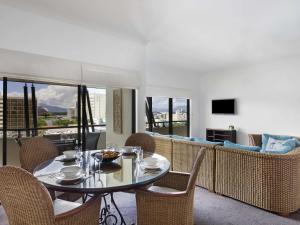 Χώρος καθιστικού στο Mantra Esplanade