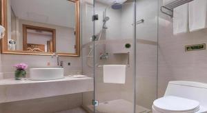 Ένα μπάνιο στο Vienna Hotel Shanghai Hongqiao National Exhibition Center Fengxi Beiqing Road +97 φωτογραφίες