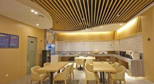 Kuchyň nebo kuchyňský kout v ubytování Deep Sleep Hotel Nanjing Confucius Temple Metro Station