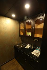 Ванная комната в Hotel Atithi