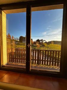 Un balcon sau o terasă la Jestřebí chalupa +4 fotografii