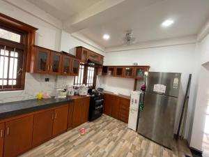 Кухня или мини-кухня в Chanu Villa
